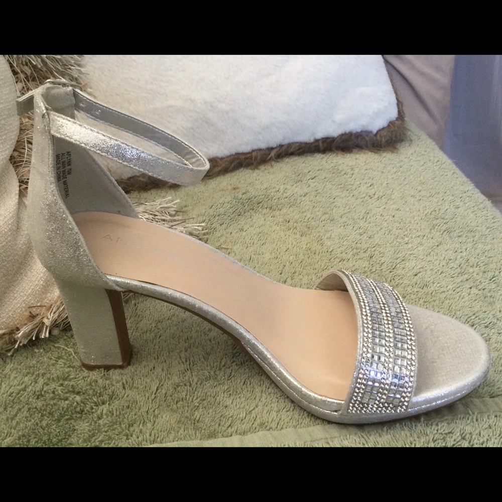 Andiamo strapped heels (silver)